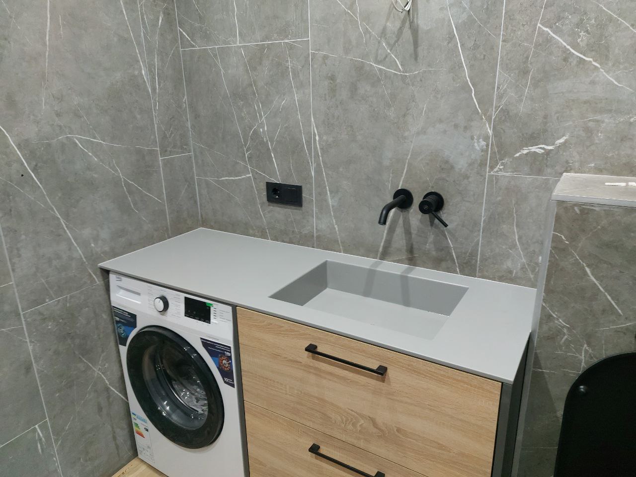 Раковина з акрилового каменю, раковина зі стільницею, акрилова стільниця з раковоною, раковина у ванну кімнату, стільниця для ванної кімнати, Акриловий камінь закарпаття, студія акрилового каменю ужгород